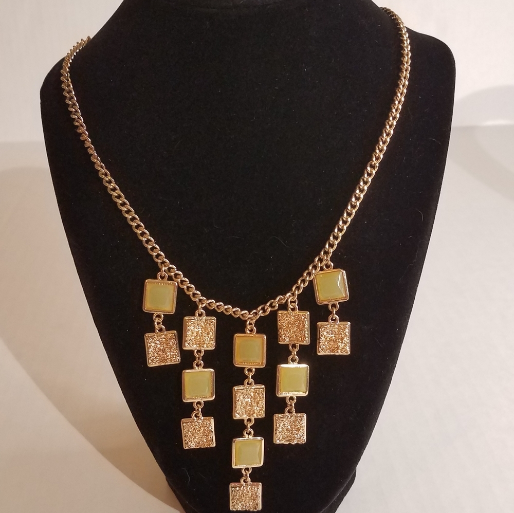 Squared statement necklace j288